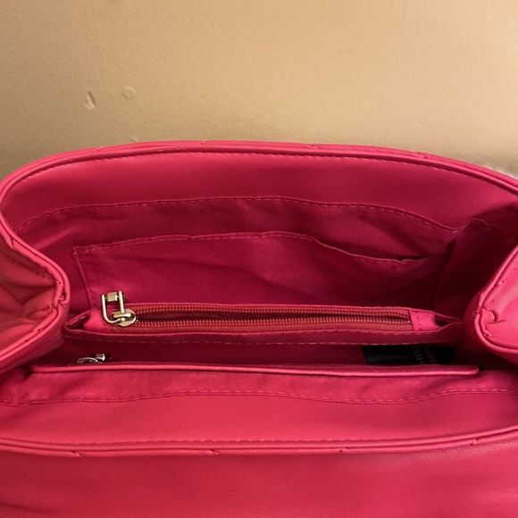 NWT Badgley Mischka Quilted Bag w /letter lock closure - Picture 12 of 12